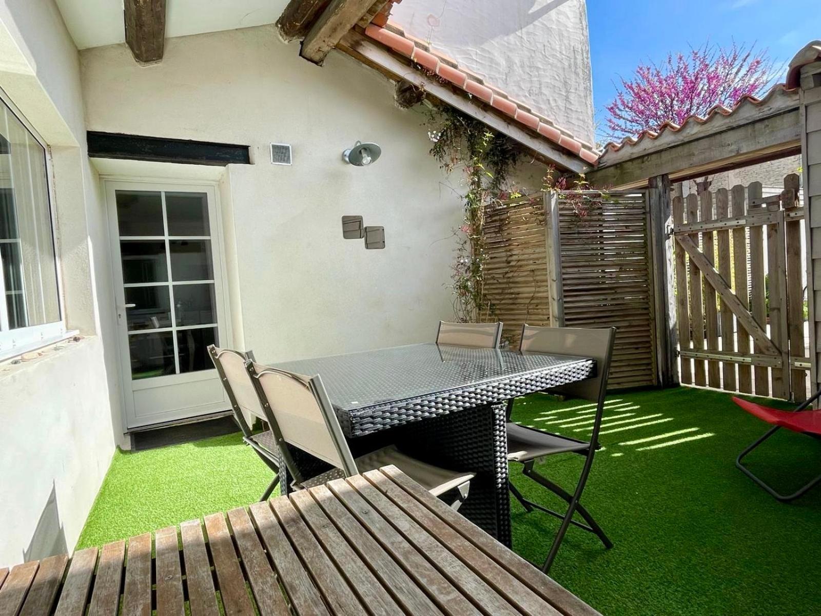 Beau T3 *** Pour 2 A 4 Pers Avec Patio Privatif Lejlighed La Couarde-sur-Mer Eksteriør billede