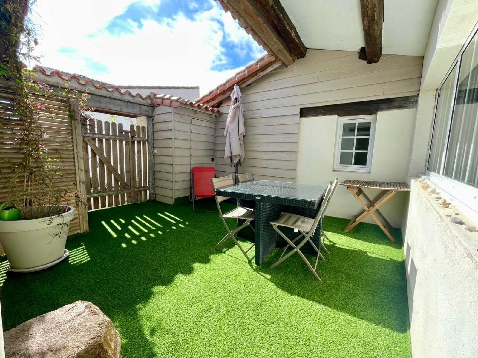 Beau T3 *** Pour 2 A 4 Pers Avec Patio Privatif Lejlighed La Couarde-sur-Mer Eksteriør billede