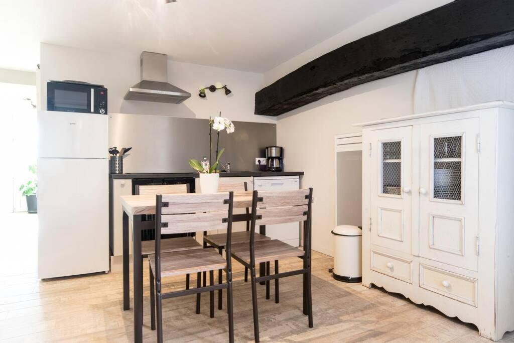 Beau T3 *** Pour 2 A 4 Pers Avec Patio Privatif Lejlighed La Couarde-sur-Mer Eksteriør billede